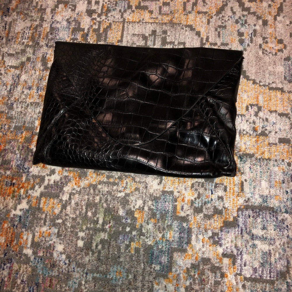 BCBG clutch